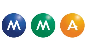 Trois cercles colorés (bleu, vert, orange) avec des lettres blanches : M, M, A. Une illustration pour une déclaration sinistre MMA habitation.