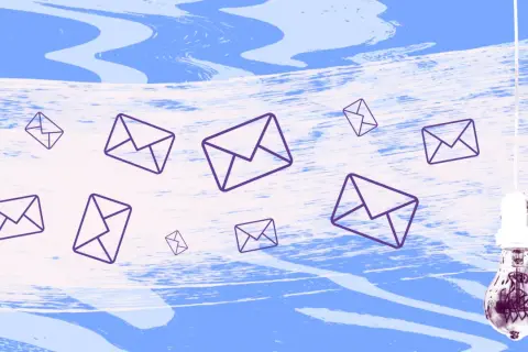 Une ampoule éclaire une volée de lettres, symbolisant une idée pour une lettre de dénonciation préfecture.