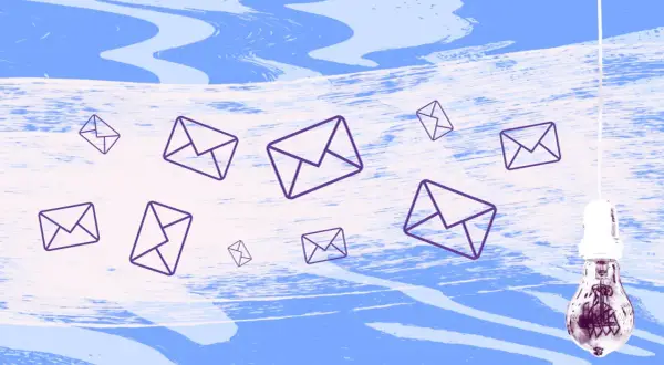 Une ampoule éclaire une volée de lettres, symbolisant une idée pour une lettre de dénonciation préfecture.